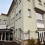 Hotell Am Schloss 3*