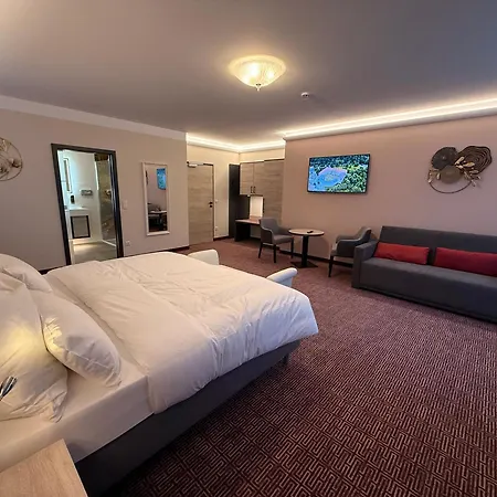 Am Schloss Hotel 3*